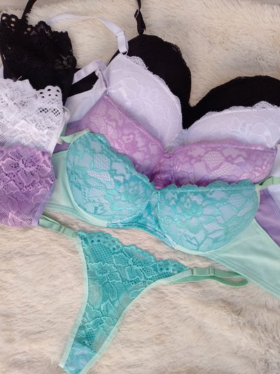 Conjunto armado, encaje con lycra, less regulable encaje 