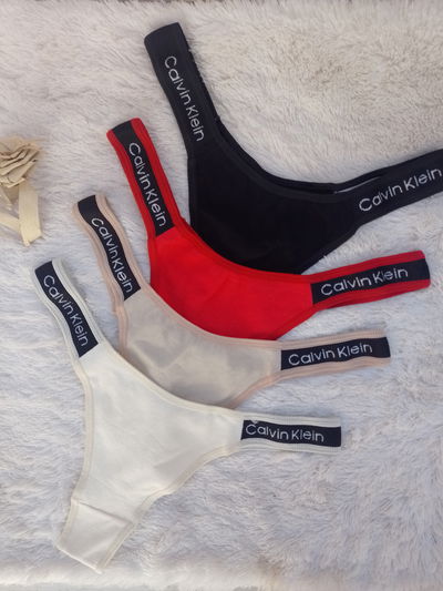 Less calvin en V elastico negro
