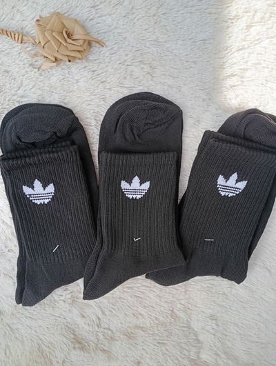 Tennis ADIDAS LISAS NEGRAS LOGO BLANCO. Adulto. LC