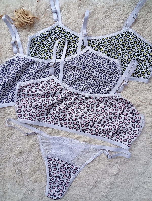 Conjunto Top print con encaje, prendedor en la espalda + less regulable
