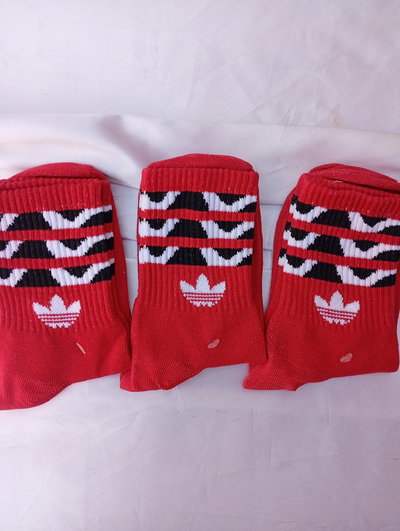 Tennis ADIDAS ROJA, MARMOLEADO BLANCO NEGRO, river. Adulto. LC