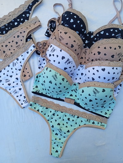 Conjunto armado estampado con puntilla, MIA HELEN 6405