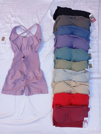 Catsuit deportivo corto, espalda descubierta tiras cruzadas. JIALY PREMIUM, PJ-355