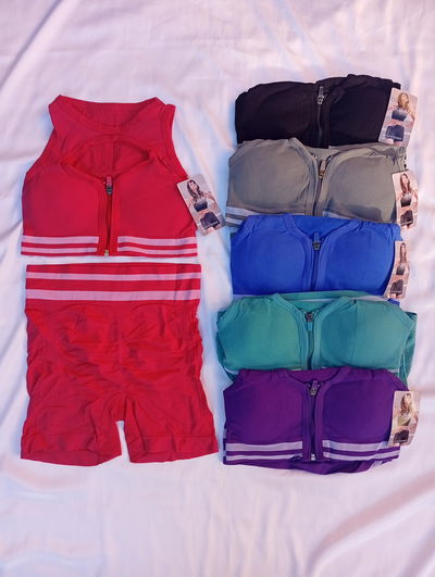 Conjunto deportivo Top con esponja + calza corta XTZ-733535