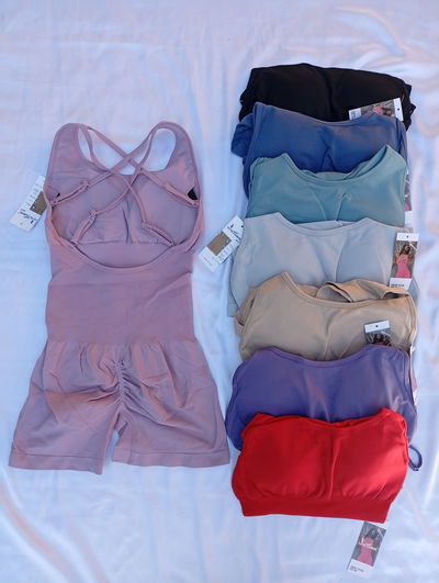 Catsuit deportivo corto, espalda descubierta tiras cruzadas.LEVICTORIA'S, YE-3706