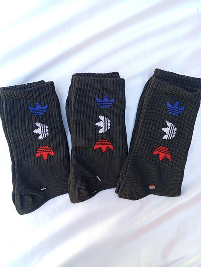 Tennis ADIDAS NEGRO 3 LOGOS. Adulto. LC