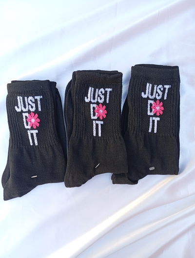 Tennis NIKE JUST DO IT FLOR NEGRO. ADULTO. LC