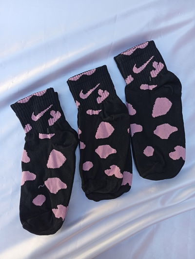 Soquete 1/4 VAQUITA NEGRO MANCHITAS ROSAS, Adulto. LC