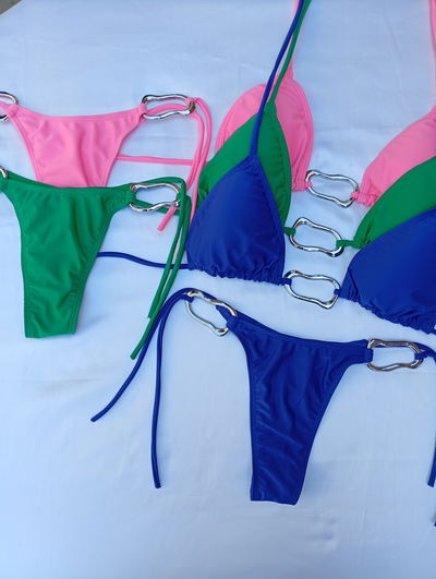Bikini triangulito colores con Avios oval