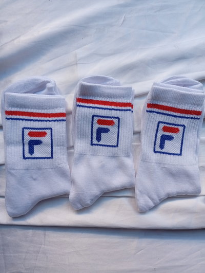 Tennis FILA BLANCO LISO LOGO BICOLOR. Adulto. LC 7465
