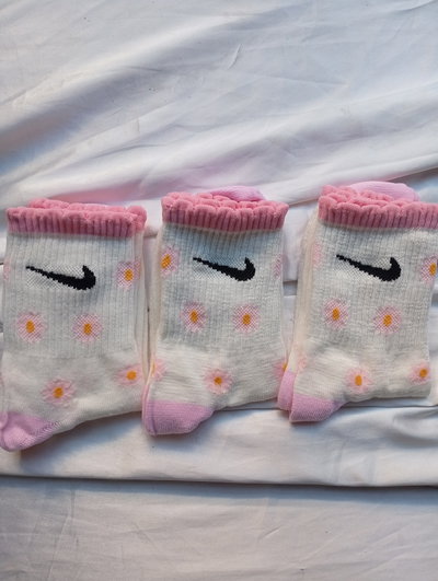 Tennis Nike BLANCA FLORCITAS + VOLADITO ROSA. Adulto. LC 7463