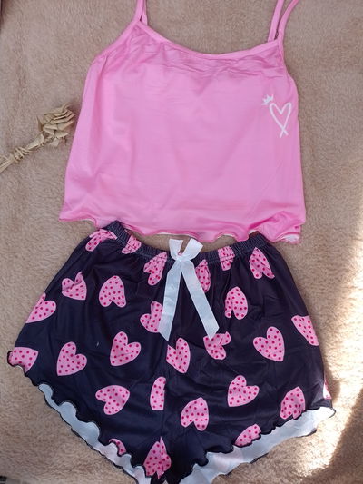 Pijama tipo top con short. Excelente calidad, CORAZON FRUTILLA Dolemiso Importado 