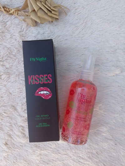 GEL PARA SEXO ORAL FLY NIGHT KISSES STRAWBERRY (frutilla)