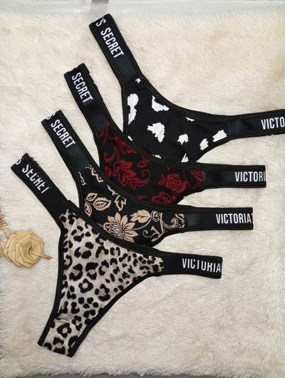 Less en V "VICTORIAS SECRET" estampada