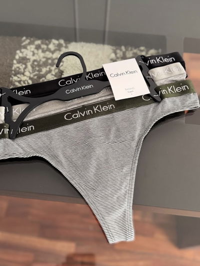 LESS CALVIN KLEIN