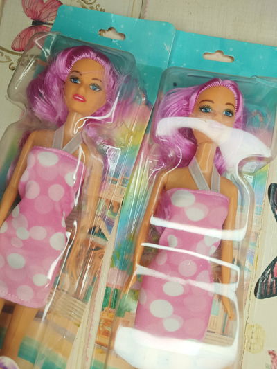 Muñeca tiny pelo rosa