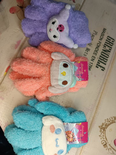 Guantes sanrio