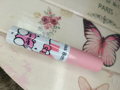 Rimmel miss betty kitty