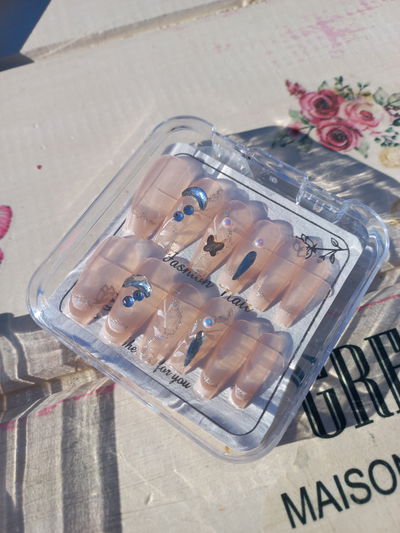 Uñas press on / postizas