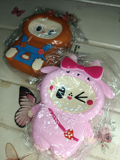 Carteras Labubu de goma c/correa 