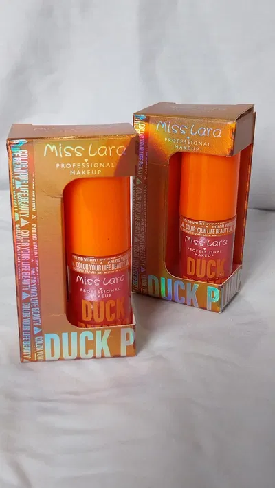 Lip Gloss Duck Plump "Miss Lara"