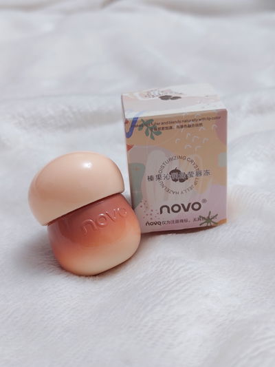 Lip Gloss Mousse "Novo"