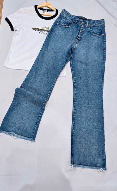 Jeans Harika