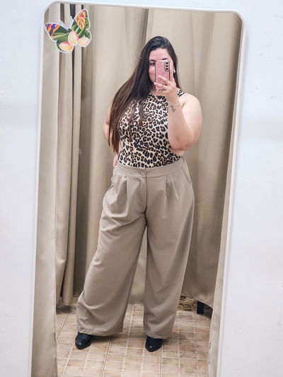 Pantalón sastrero Albania