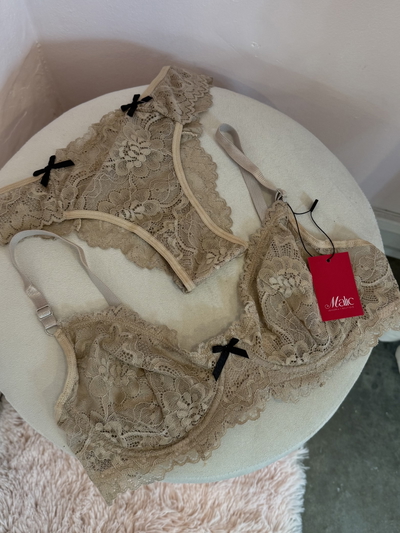 Conjunto Bianca Beige