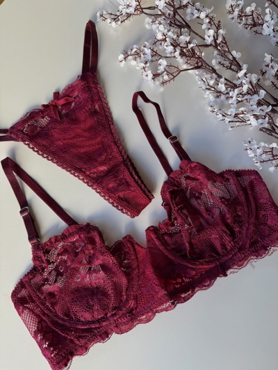 Conjunto Margaret bordo