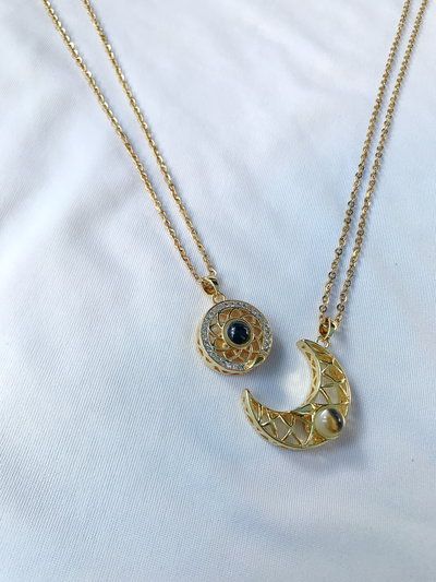 Set de collares “Te Amo” en 100 idiomas
