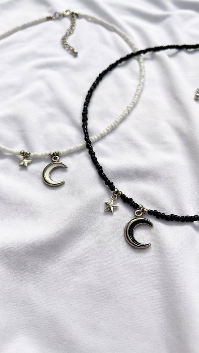Collares media luna para compartir 