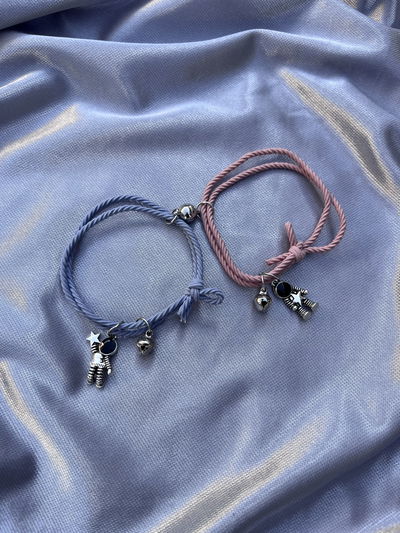 Pulseras astronautas para compartir 