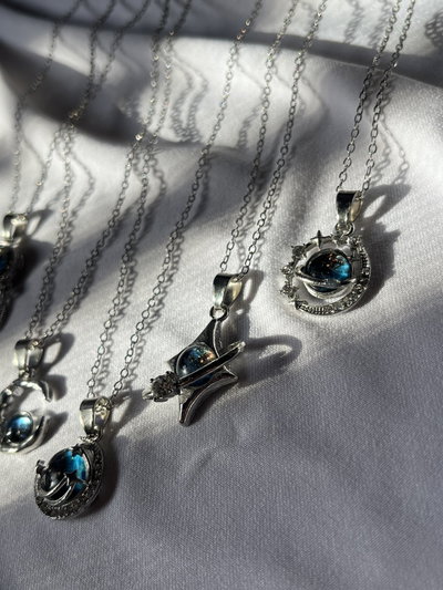 Collar mini universo