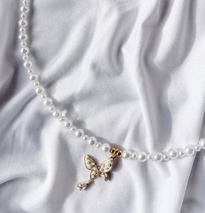 Collar Mariposa con perlas
