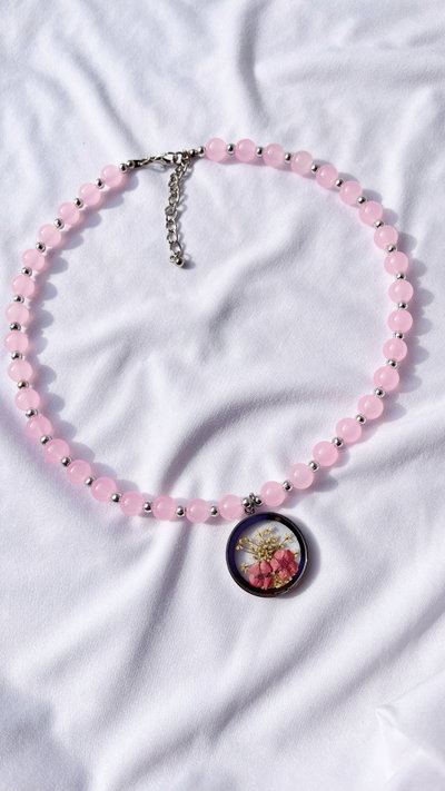 Collar flores rosas 