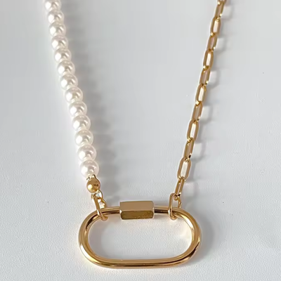 Collar Candado Media Perla Oro