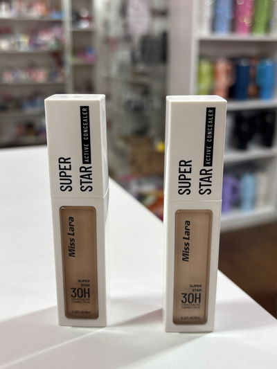 Corrector Miss Lara