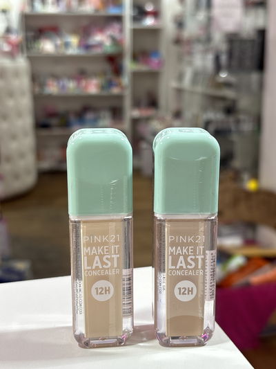Corrector pin 21 Make It Last concealer