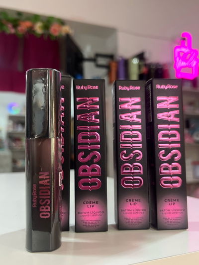 Labial líquido cremosos Obsidian Ruby Rose