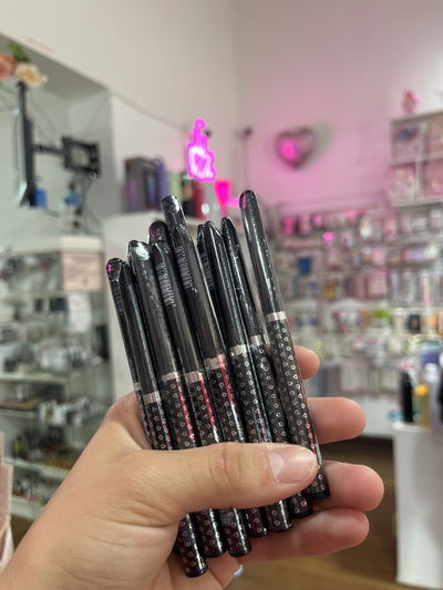 Delineador retráctil corazones 