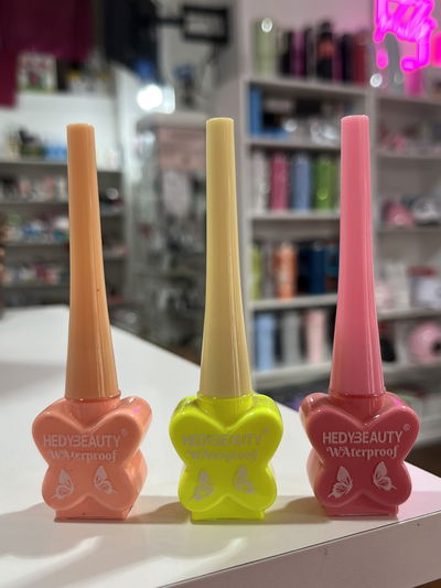 Delineador líquido color HEDYBEAUTY