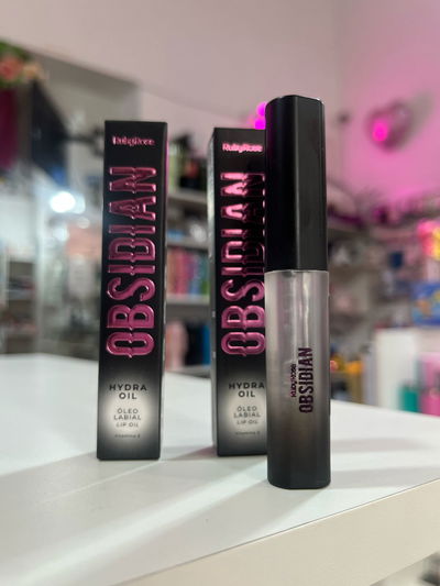 Gloss hydra oil obsidian Ruby Rose 