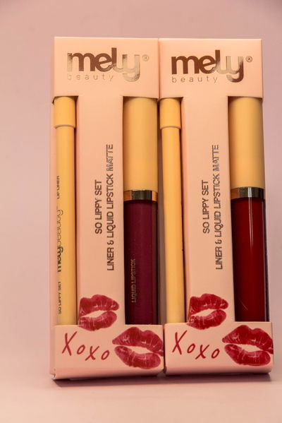 DELINEADOR + LABIAL MATTE EN SET
