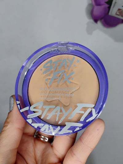 Polvo compacto Stay Fix Ruby Rose