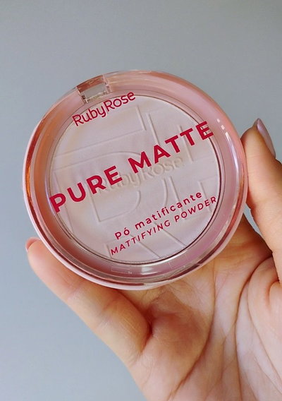 Polvo compacto Ruby Rose translúcido