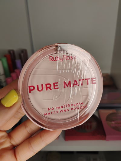 Polvo compacto Ruby Rose translúcido