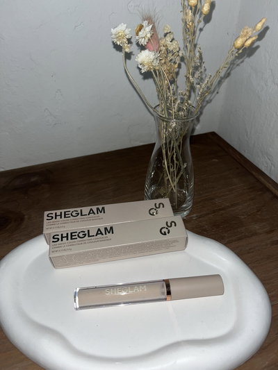 Corrector de ojeras SHEGLAM