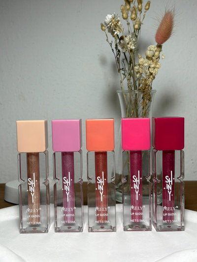 Gloss shiny MELY