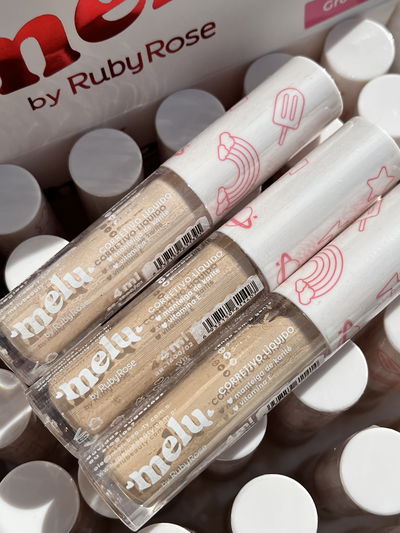 3 correctores feels Ruby Rose